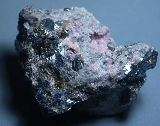 菱ﾏﾝｶﾞﾝ鉱　方鉛鉱