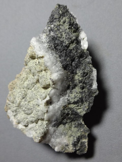 硫セレン銀鉱
