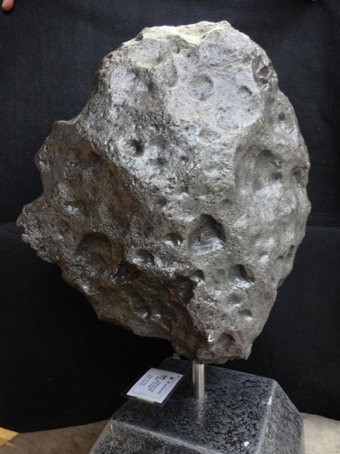 鉄隕石　ｶﾝﾎﾟﾃﾞｼｴﾛ　　　　　　　　　　　