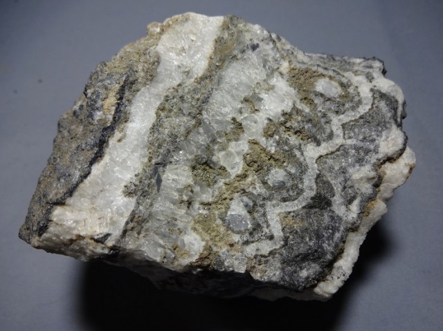 硫セレン銀鉱　