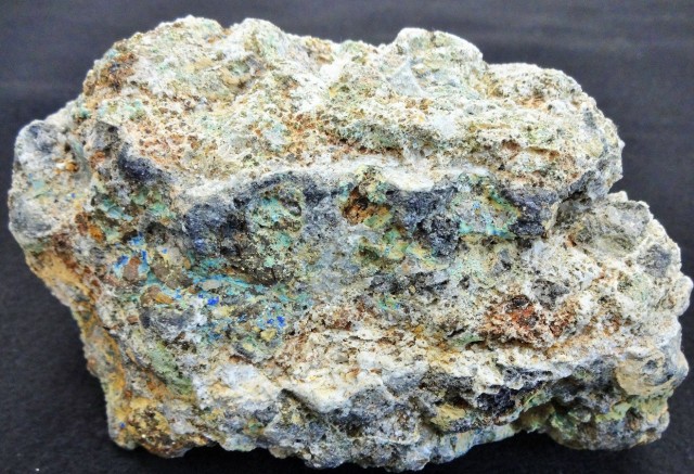硫酸鉛鉱　　　　　　　　　