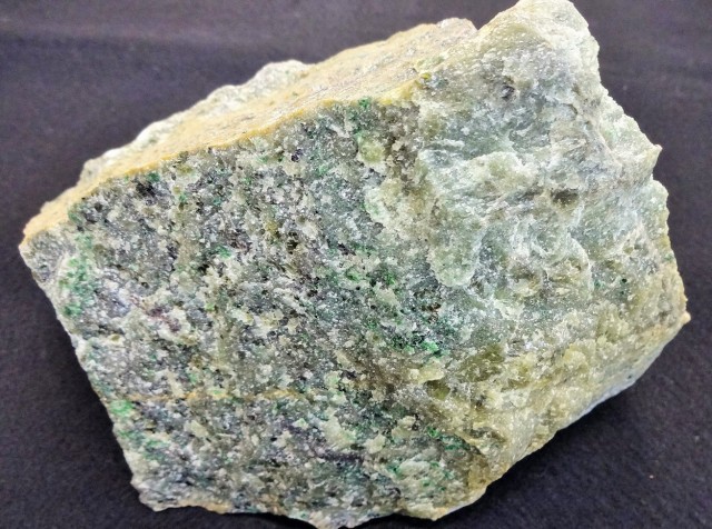 レルゾライト（複輝石橄欖岩）