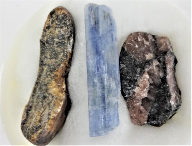 珪線石、藍晶石、紅柱石セット　　